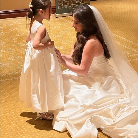 Flower girl dress - Picture 3 of 4